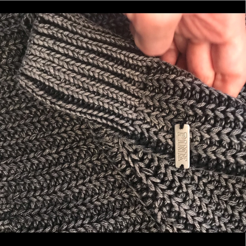 2xHP✨Pink Victoria’s Secret Fishe… - Picture 4 of 4